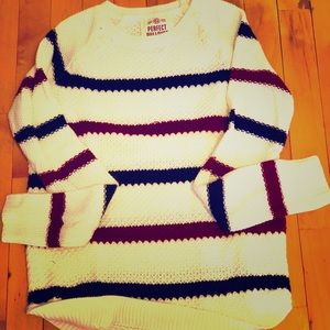 🎀👩🏼 adorable blue and red stripped sweater